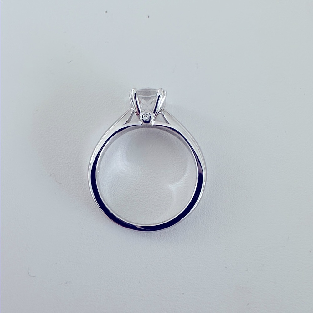 NEW white topaz white gold solitaire Ring - Picture 4 of 7